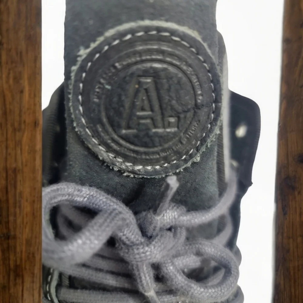 Aldo Men's size 9.5 Euro 42.5 dress casual black leather lace-up ankle boots.